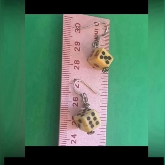 LAST CHANCE 🔥 Vintage Bone Sterling Silver Dice Set Earrings #7235 - Picture 8 of 8